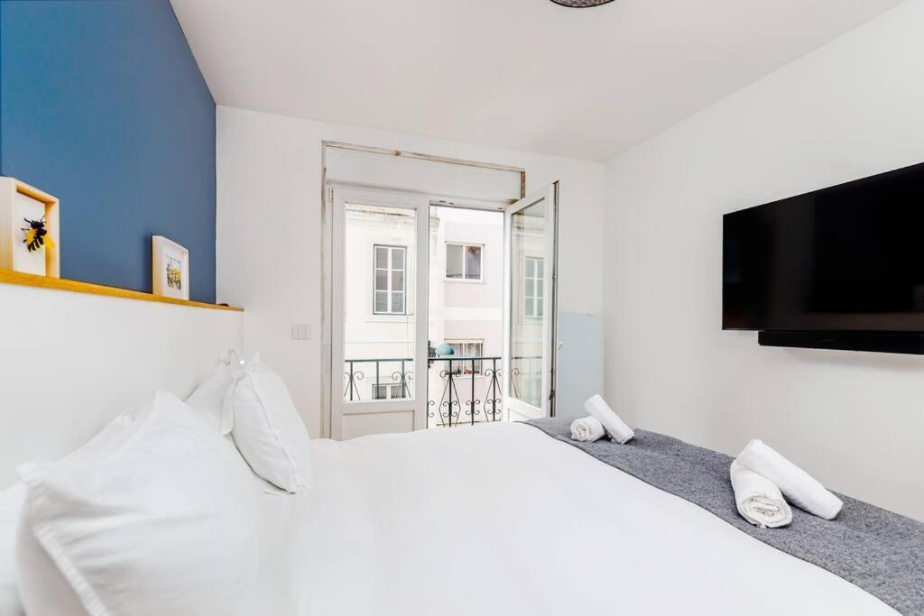 Luxury Smart Flat W/ River Views * Lisbon