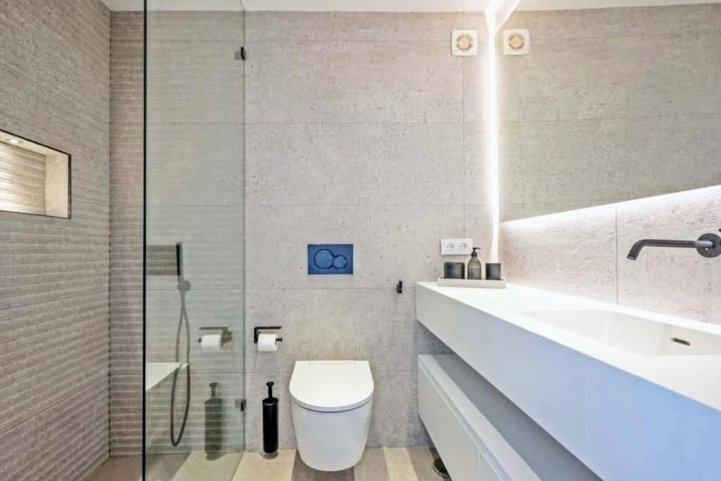 Luxury Smart Flat W/ River Views *