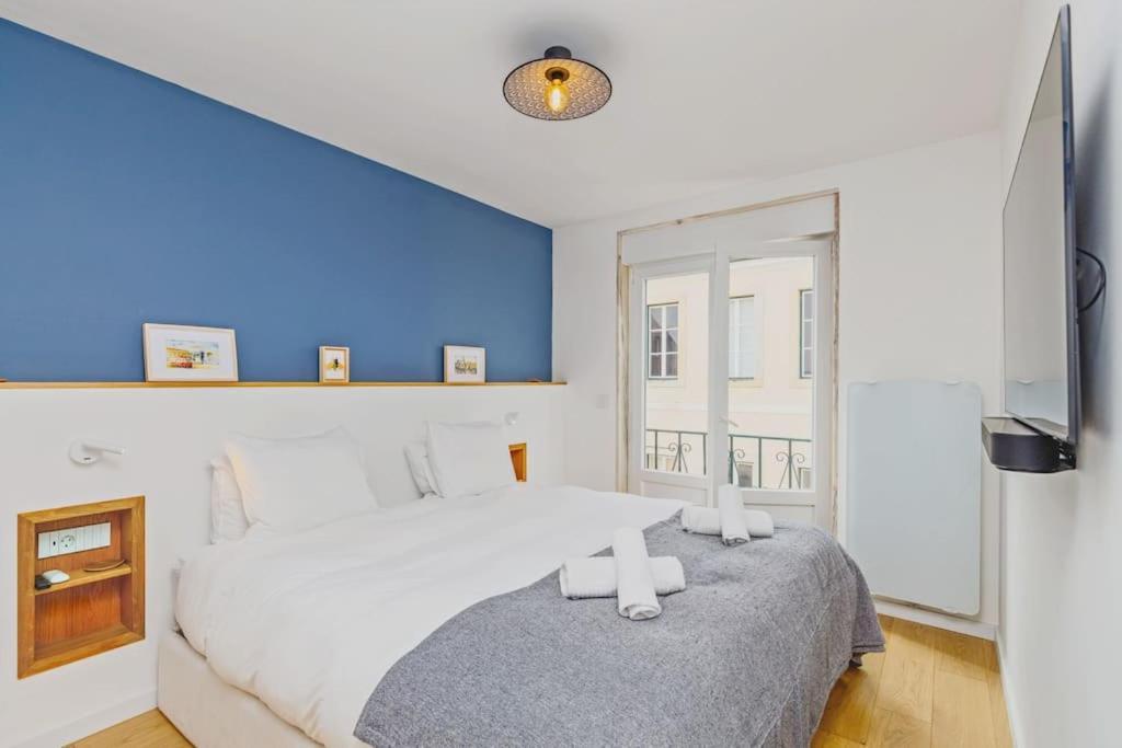 Luxury Smart Flat W/ River Views Lisbon