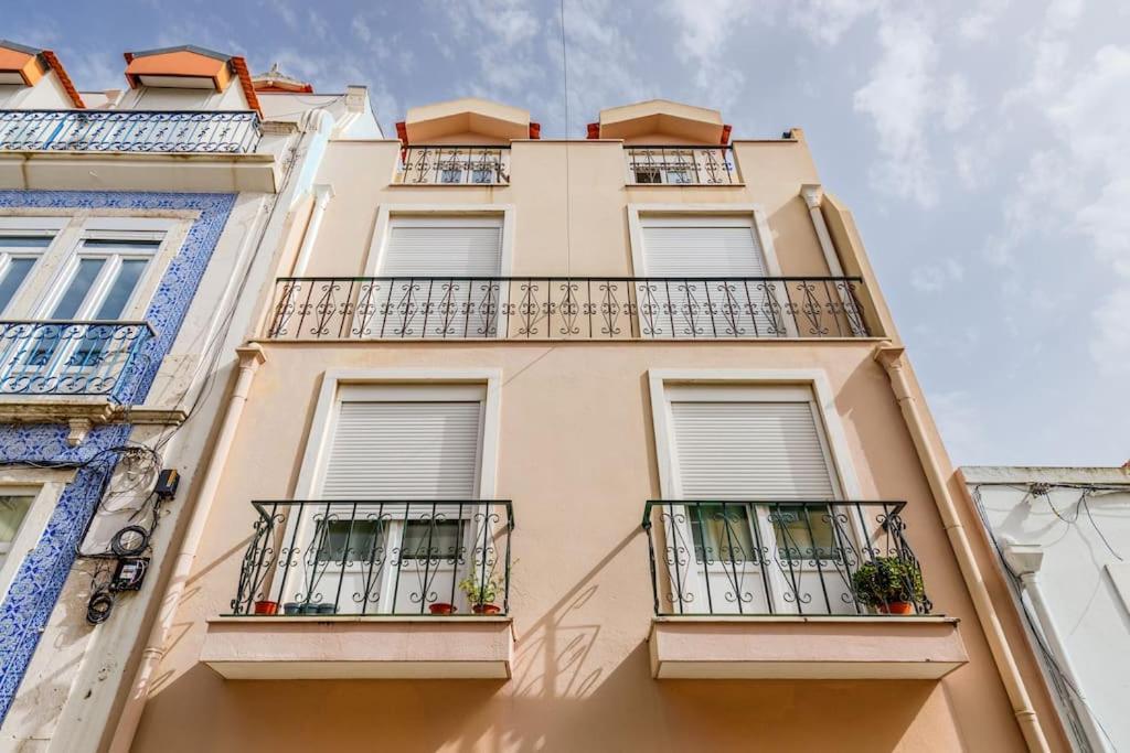 Luxury Smart Flat W/ River Views