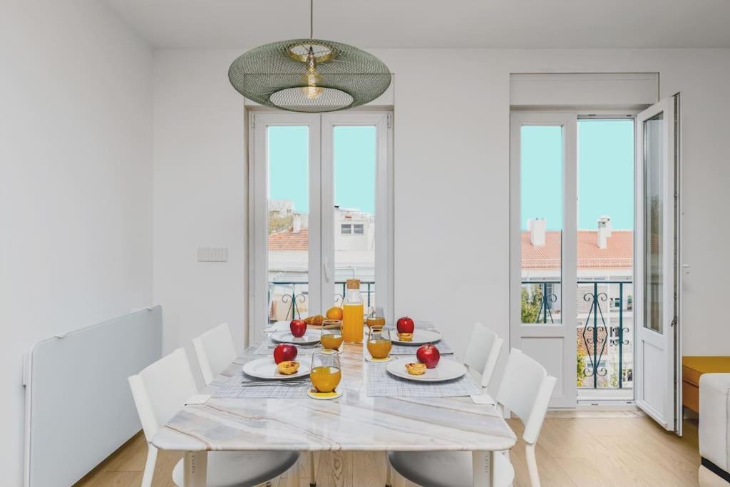 Luxury Smart Flat W/ River Views Lisbon